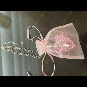 Talon necklace maybe worn once! In great condition